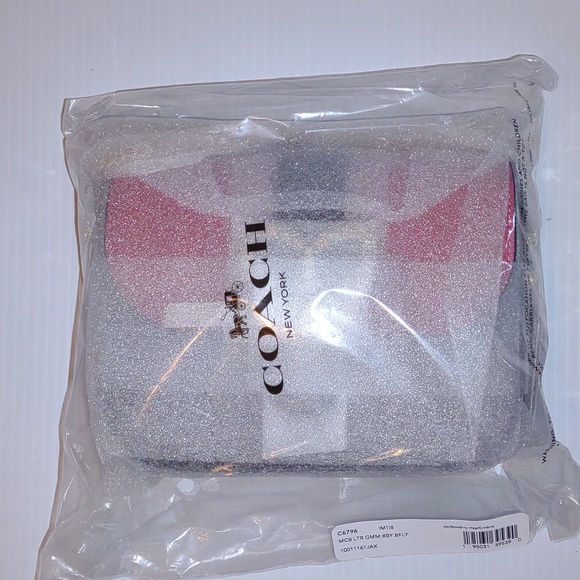 ๐บCOACH Gemma Crossbody in Colorblock Strawberry/Cranberry New Bag - Picture 12 of 16